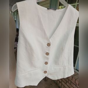 NWT White 100%Cotton Vest W 4 Wood Buttons. Sz.S